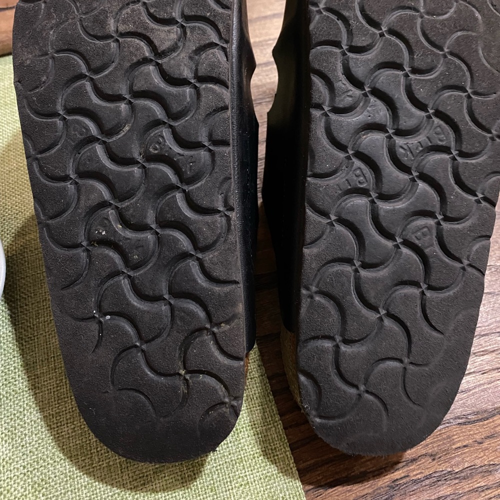 Black Birkestocks 5.5